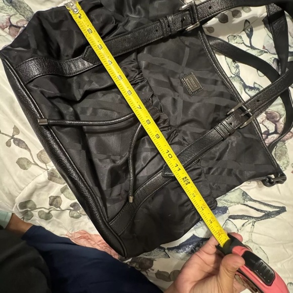 Burberry purse